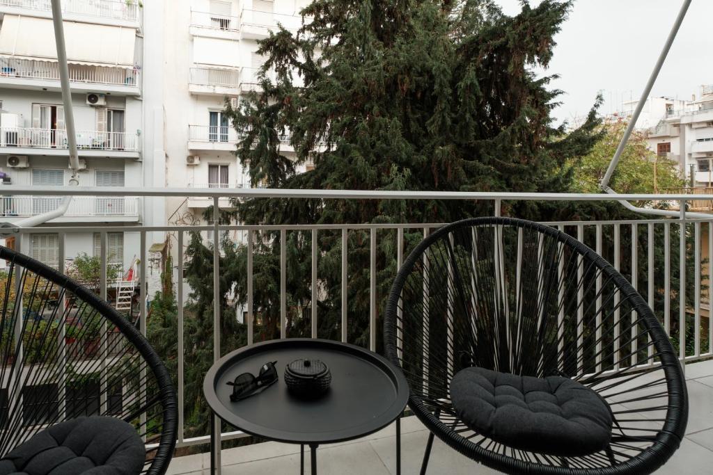 Ιδιωτικό μπαλκόνι με πρασινάδα